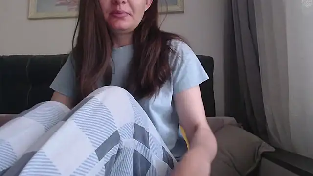  JustmeHere  online show from May 14, 7:27 am
