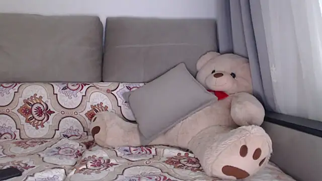  JustmeHere  online show from November 4, 8:51 am