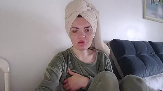  JustmeHere  online show from March 30, 6:15 am