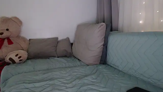  JustmeHere  online show from November 12, 8:45 pm