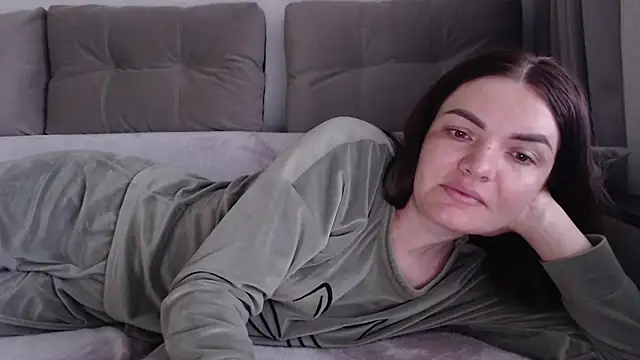  JustmeHere  online show from April 3, 5:47 am