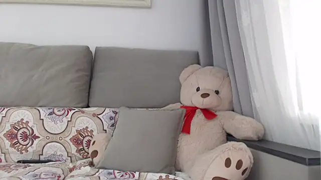  JustmeHere  online show from November 2, 9:14 am