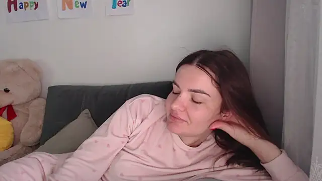  JustmeHere  online show from January 8, 10:54 am