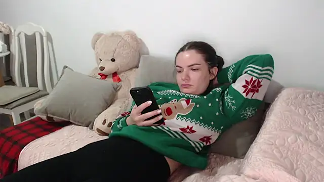  JustmeHere  online show from December 15, 10:26 pm