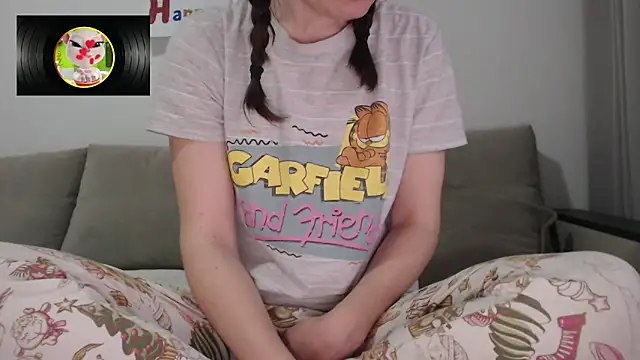 Snapshot of _JustmeHere_ chatting on February 4, 9:59 am JustmeHere online show from February 4, 9:59 am