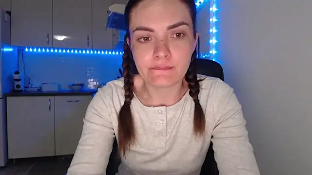 Snapshot of _JustmeHere_ chatting on June 20, 10:59 pm JustmeHere online show from June 20, 10:59 pm