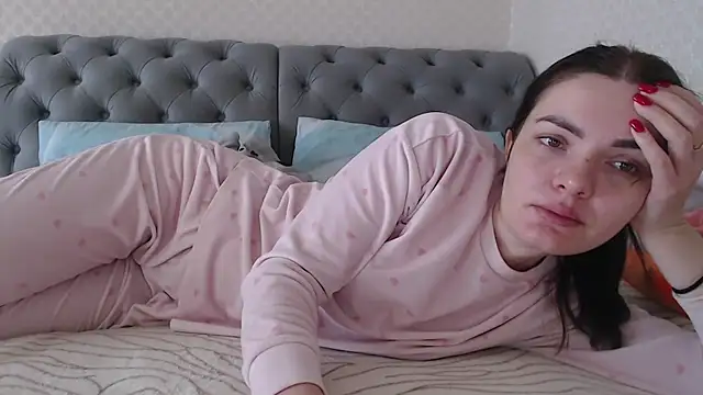 Snapshot of _JustmeHere_ chatting on February 1, 9:29 am JustmeHere online show from February 1, 9:29 am