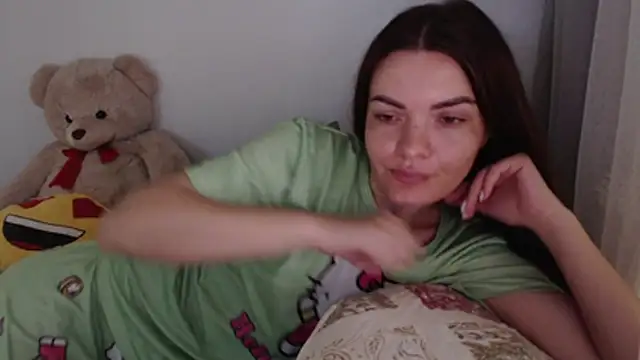  JustmeHere  online show from November 30, 9:21 am