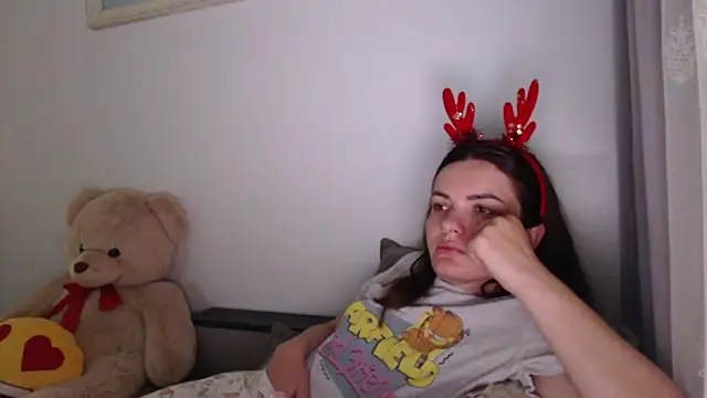  JustmeHere  online show from November 26, 7:25 pm