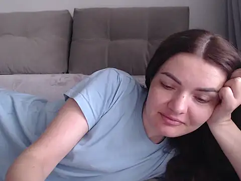  JustmeHere  online show from April 10, 6:31 am