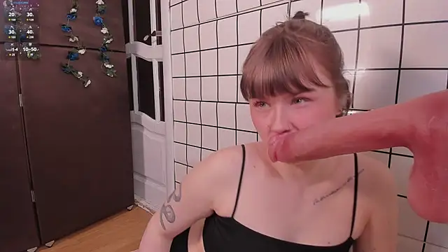 Snowgirl  online show from April 14, 8:19 am