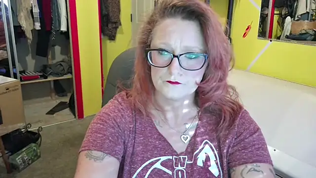 Lisalovely6981 online show from November 6, 7:07 pm