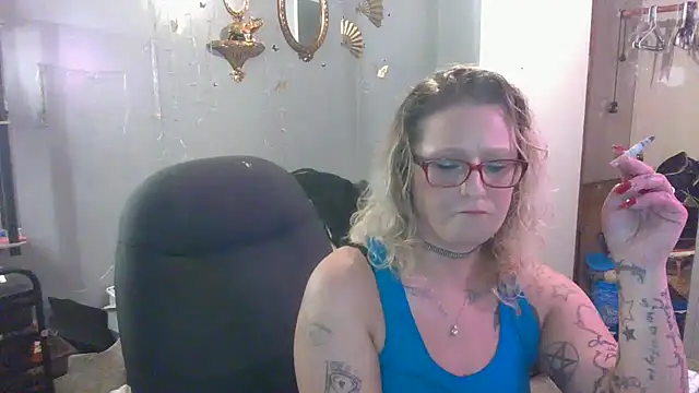 Lisalovely6981 online show from March 17, 11:42 am