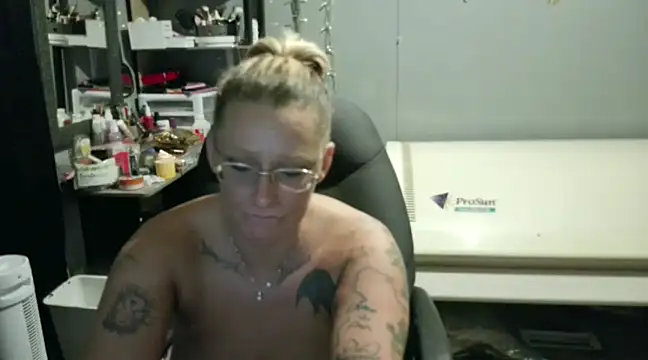 Lisalovely6981 online show from January 9, 11:47 am