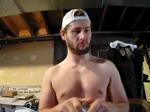 Snapshot of Seymour93 chatting on January 26, 1:58 pm Seymour93 online show from January 26, 1:58 pm