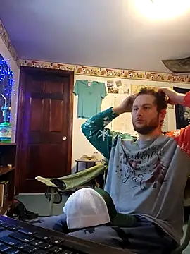 Snapshot of Seymour93 chatting on January 9, 3:01 pm Seymour93 online show from January 9, 3:01 pm