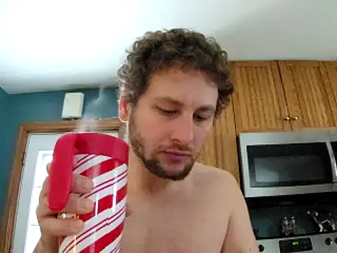 Snapshot of Seymour93 chatting on February 13, 1:26 pm Seymour93 online show from February 13, 1:26 pm