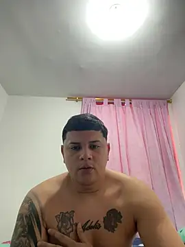 Jefrey0298 online show from May 28, 9:21 pm