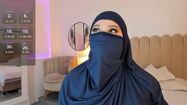 Snapshot of anna-henao chatting on February 25, 12:49 pm anna-henao online show from February 25, 12:49 pm