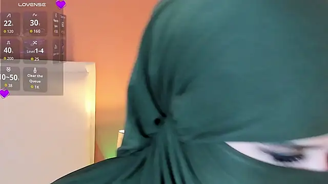 Snapshot of anna-henao chatting on October 4, 7:59 pm anna-henao online show from October 4, 7:59 pm