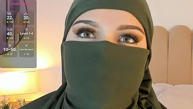 Snapshot of anna-henao chatting on February 17, 3:44 pm anna-henao online show from February 17, 3:44 pm