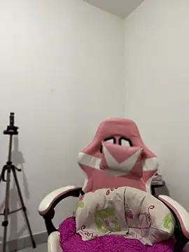 SweetPaige  online show from April 13, 11:58 am