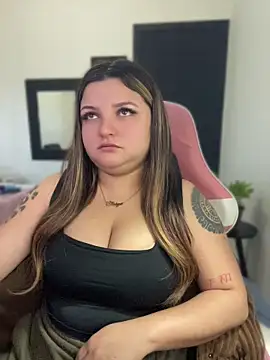 SweetPaige  online show from July 8, 1:45 pm