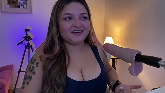 SweetPaige  online show from March 22, 5:47 pm