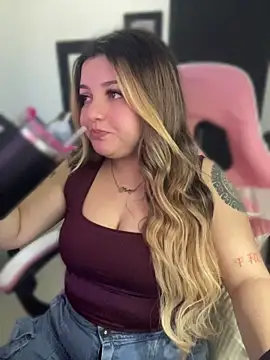 SweetPaige  online show from July 16, 3:42 pm