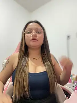 Snapshot of SweetPaige_ chatting on October 7, 2:51 pm SweetPaige online show from October 7, 2:51 pm