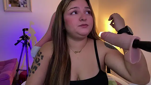 SweetPaige  online show from March 24, 1:22 pm