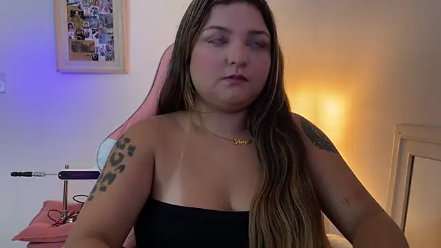 SweetPaige  online show from January 16, 4:44 pm