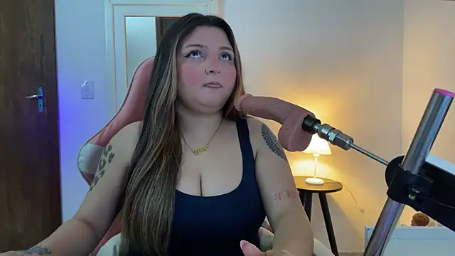 Snapshot of SweetPaige_ chatting on October 3, 2:40 pm SweetPaige online show from October 3, 2:40 pm