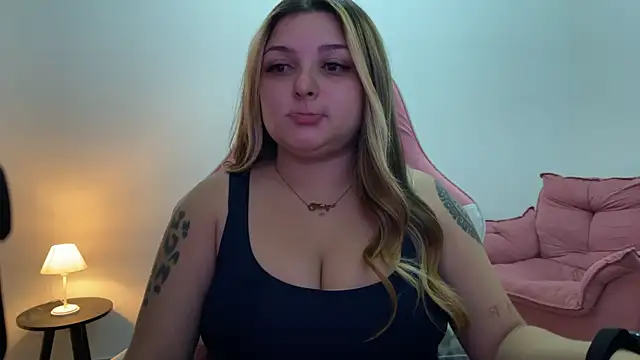 SweetPaige  online show from May 9, 11:30 pm
