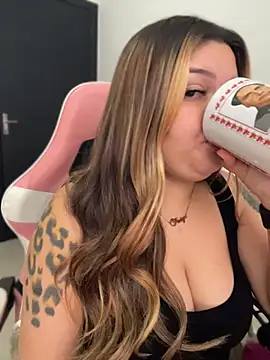 SweetPaige  online show from June 1, 11:43 am