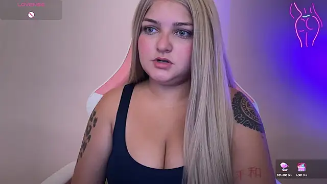 Snapshot of SweetPaige_ chatting on February 23, 5:50 pm SweetPaige online show from February 23, 5:50 pm