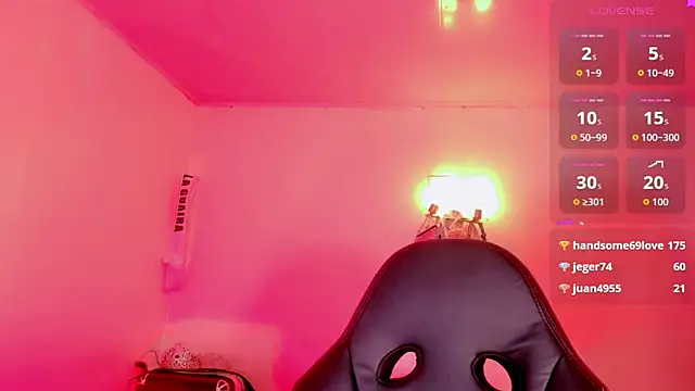 naomy  xx online show from February 24, 3:18 am