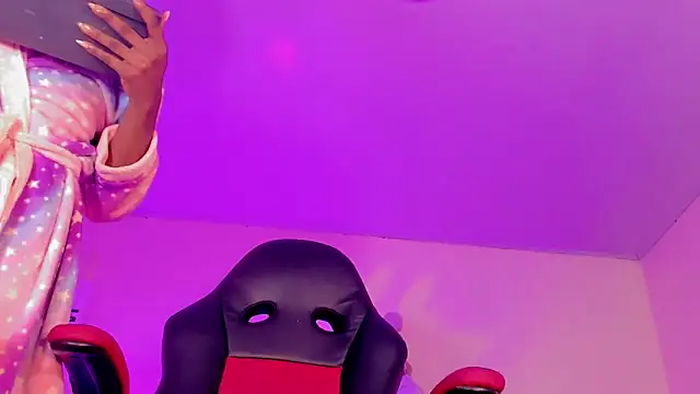 naomy  xx online show from February 6, 3:13 am