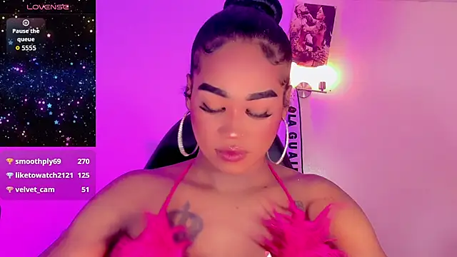 naomy  xx online show from December 15, 3:18 pm