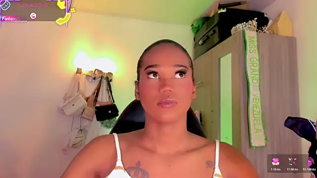 naomy  xx online show from May 27, 11:12 pm