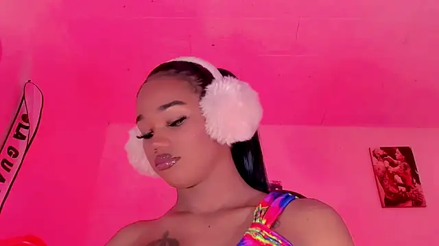naomy  xx online show from October 14, 4:29 pm