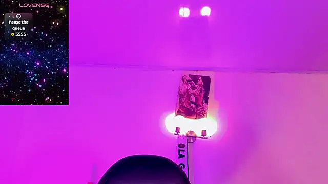 naomy  xx online show from December 5, 3:16 am