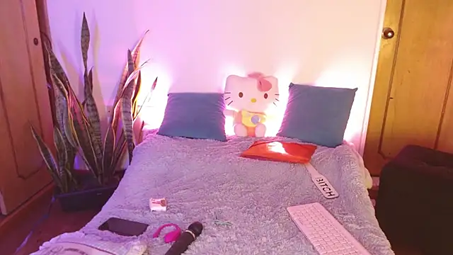 kittycatw online show from September 19, 6:39 am