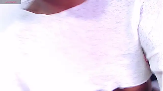 ItsVenuss online show from April 17, 6:00 pm