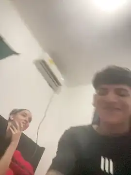 Snapshot of harry_lia_ chatting on December 16, 10:56 pm harry lia  online show from December 16, 10:56 pm