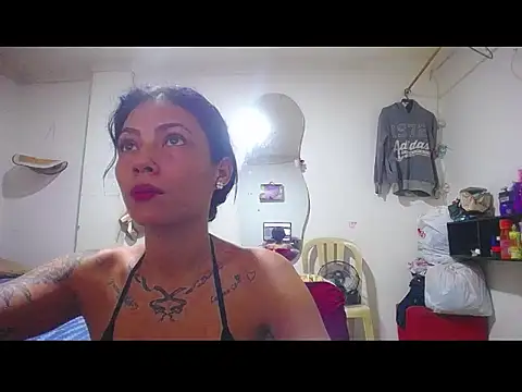 harry lia  online show from December 3, 7:46 pm