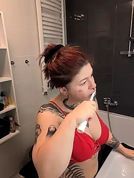 Snapshot of divine_eve chatting on November 22, 12:59 pm divine eve online show from November 22, 12:59 pm