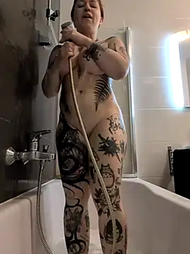 Snapshot of divine_eve chatting on November 27, 3:34 pm divine eve online show from November 27, 3:34 pm