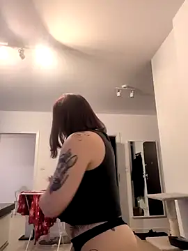 Snapshot of divine_eve chatting on November 5, 1:47 pm divine eve online show from November 5, 1:47 pm