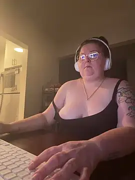 BBW2320 online show from March 10, 3:43 am